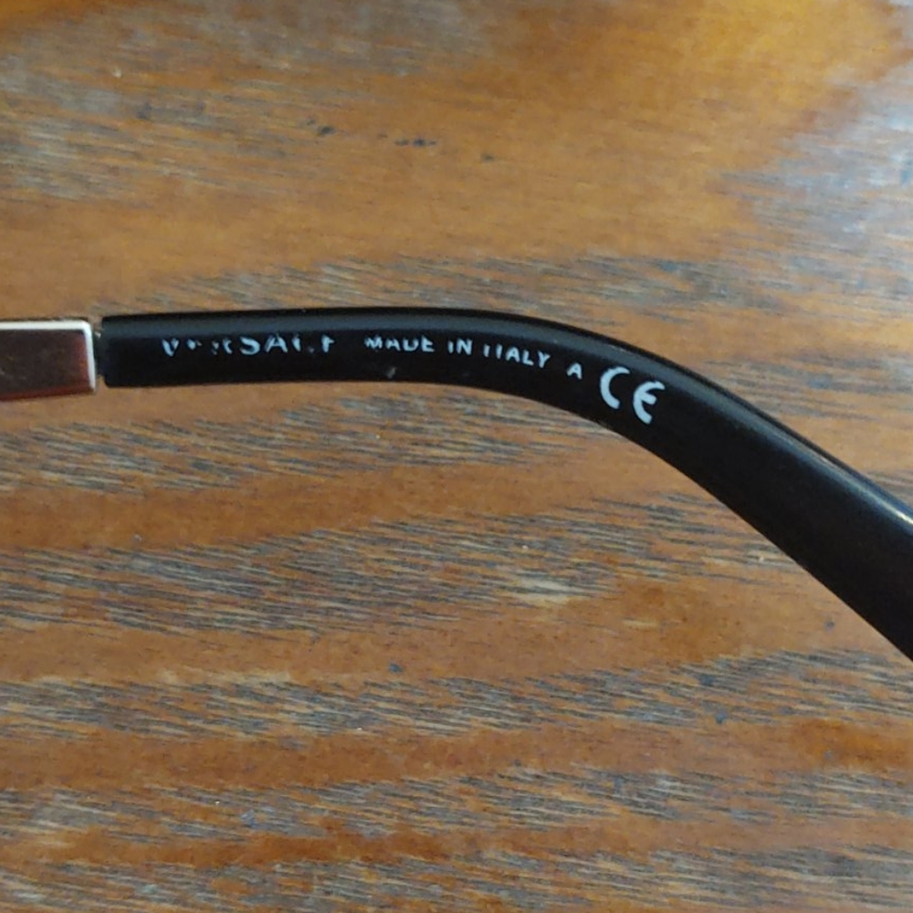Versace sunglasses - Picture 6 of 11